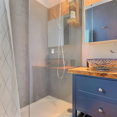 Le Curie - With Unobstructed View And Balcony - 5th Apartment Lyon