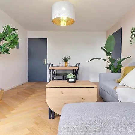 Le Curie - With Unobstructed View And Balcony - 5th Apartment